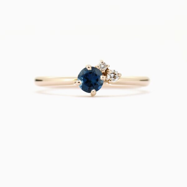 1200x1200_153263_Cerise sormus London Blue topaasi valkokulta engagement ring diamonds_3 1200x1200_153263_Cerise sormus London Blue topaasi valkokulta engagement ring diamonds_3