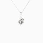 1200x1200_100395_cerise riipus Kirkas timantti valkokulta white diamond pendant