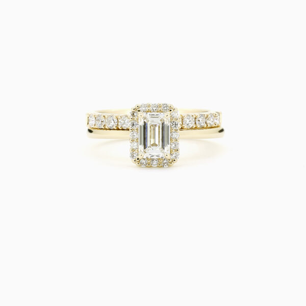 1200x1200_127531_Gabrielle halosormus smaragdihiontainen laboratoriotimantti lab grown emerald cut halo engagement ring_5 1200x1200_127531_Gabrielle halosormus smaragdihiontainen laboratoriotimantti lab grown emerald cut halo engagement ring_5
