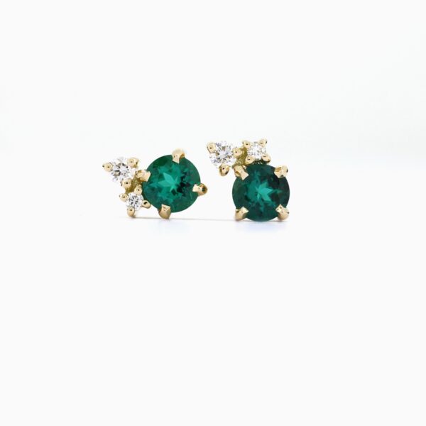 1200x1200_246579_Cerise korvakorut timantit ja smaragdit keltakulta emerald earrings in yellow gold 1200x1200_246579_Cerise korvakorut timantit ja smaragdit keltakulta emerald earrings in yellow gold