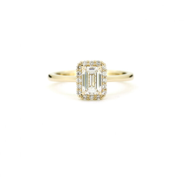 1200x1200_534522_Gabrielle halosormus smaragdihiontainen GIA luonnontimantti 075ct GIA halo diamond ring 1200x1200_534522_Gabrielle halosormus smaragdihiontainen GIA luonnontimantti 075ct GIA halo diamond ring
